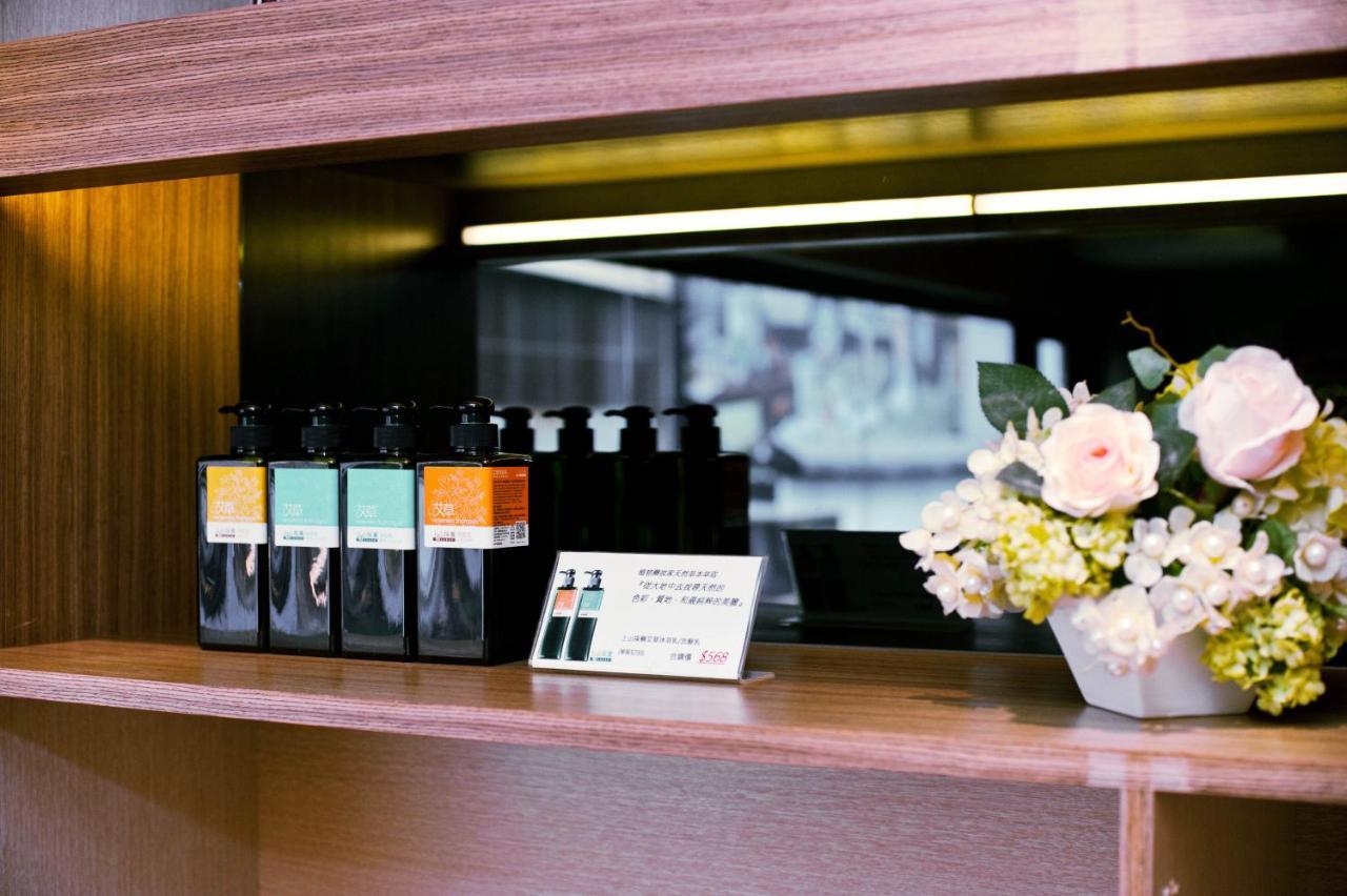 Talmud Hotel Yizhong Taichung Bagian luar foto