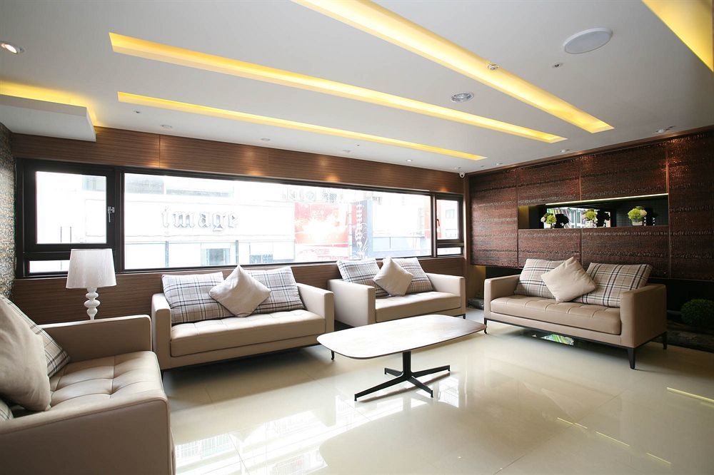 Talmud Hotel Yizhong Taichung Bagian luar foto