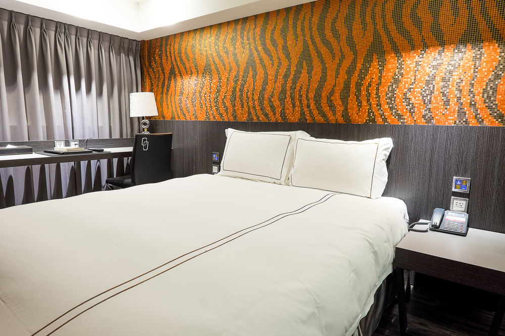 Talmud Hotel Yizhong Taichung Bagian luar foto