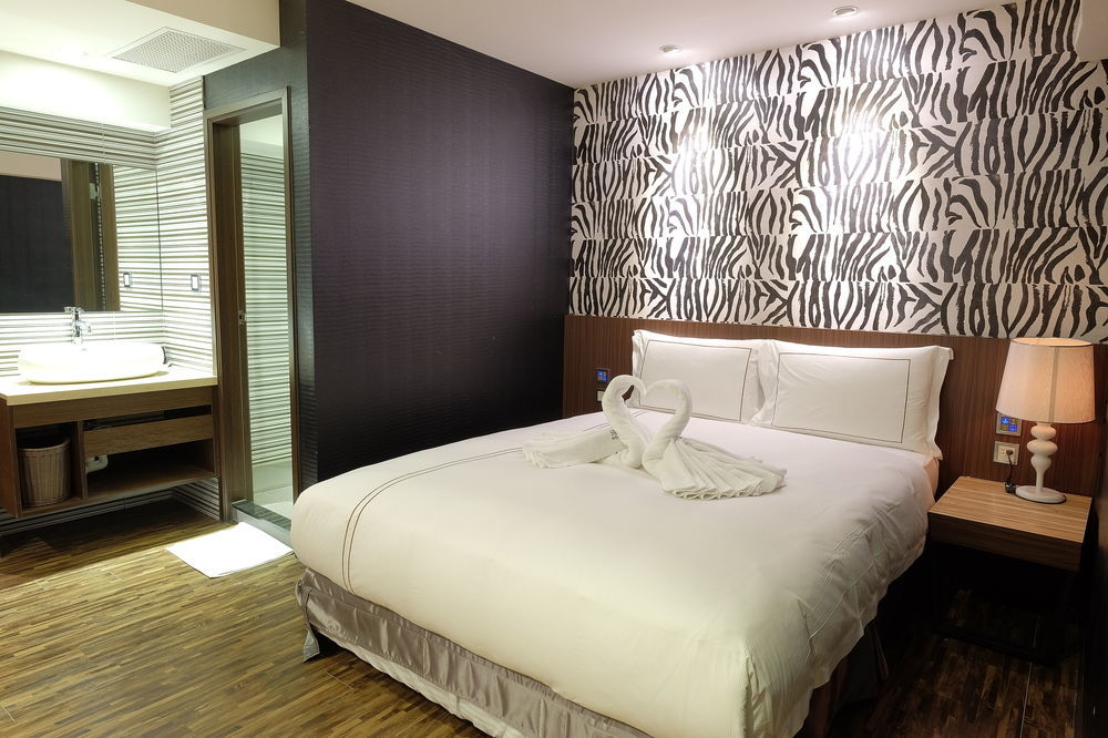 Talmud Hotel Yizhong Taichung Bagian luar foto
